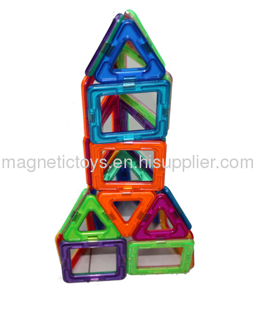 New magnetic construction toy/magnetic panels