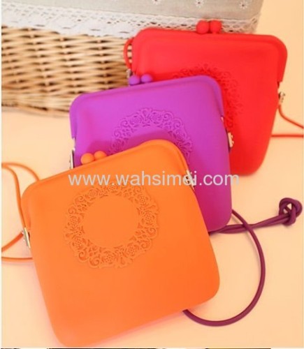 2013 Portable cosmetic rubber silicone handbag for women