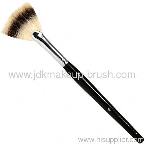 Precision Makeup Bronzer Blush Fan Brush