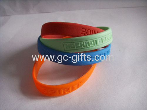 Promotional debossed silicon wristbands