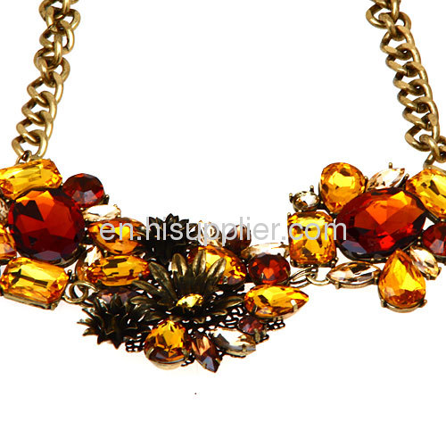 Wholesale Fashionable Costume Jewelry Big Crystal Stone Women Accessories Flower Collar Necklace