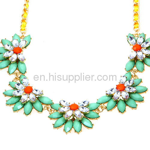 Wholesale Designer Gorgeous Color Lotus Chunky Flower CollarBib Necklace 