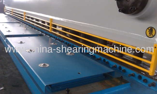 QC11Y-6x6000 NC hydraulic guillotine shears