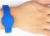 860 960MHz Silica Gel Rfid Wrist Band For Personnel Management (RC9005-1)