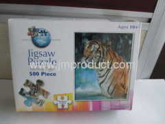 Jigsaw Puzzle in corrugated box