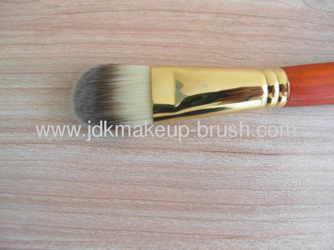 Nice Design 3 Tone Synthetic Hair Cosmetic Make up Foundation Brush with red wooden handle