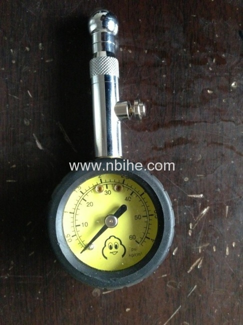 Michelin type dial air tire gauge with rubber casing and pressing button