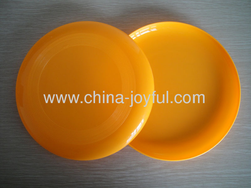 Plastic Frisbee in Different Sizes