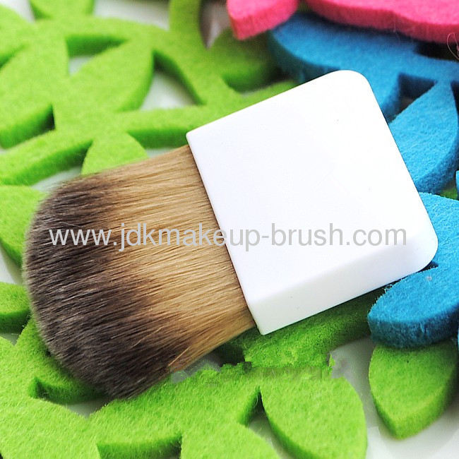 Compact Brand Blush Brush