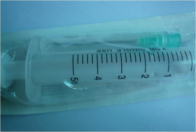 Disposable two part syringe 2ml-20ml with needles