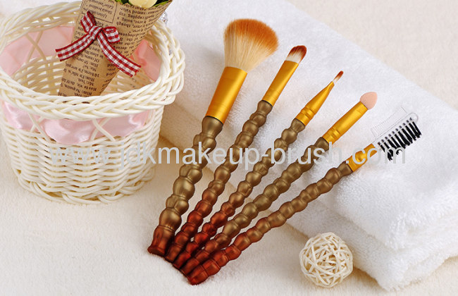 Beauty 5pcs Portable Makeup Brush Set with Pouch, OEM /ODM are avaiable