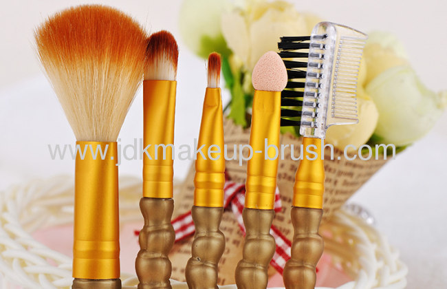 Beauty 5pcs Portable Makeup Brush Set with Pouch, OEM /ODM are avaiable