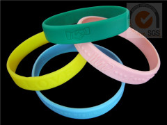 Sport Silicone bracelets With Emobssed logo china