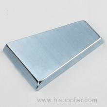 Large Permanent Ladder Shaped Magnet