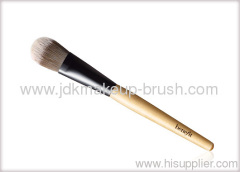 Luquid Foundation Makeup Brush with Natural wooden handle