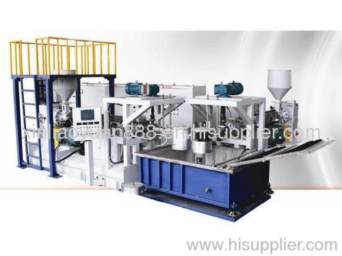 Plastic extruding coating machine