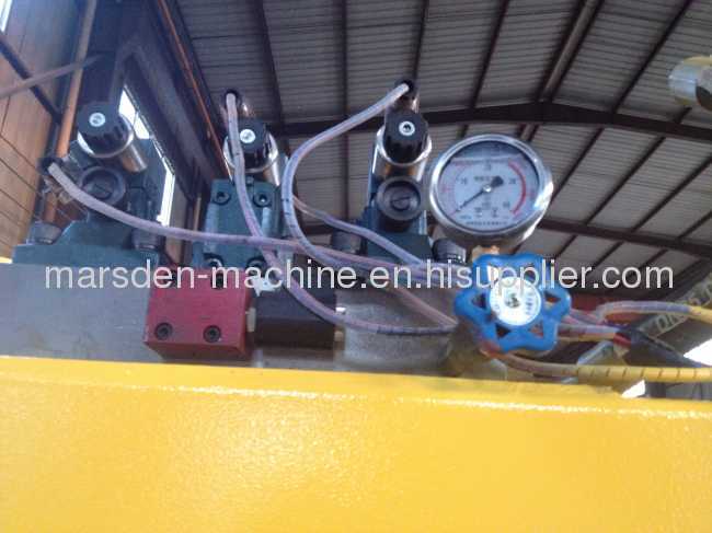 NC hydraulic shearing machine