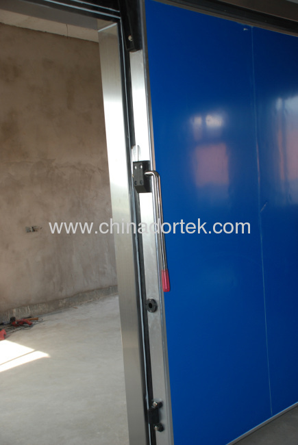 middle type sliding freezer doors with coated steel door panels