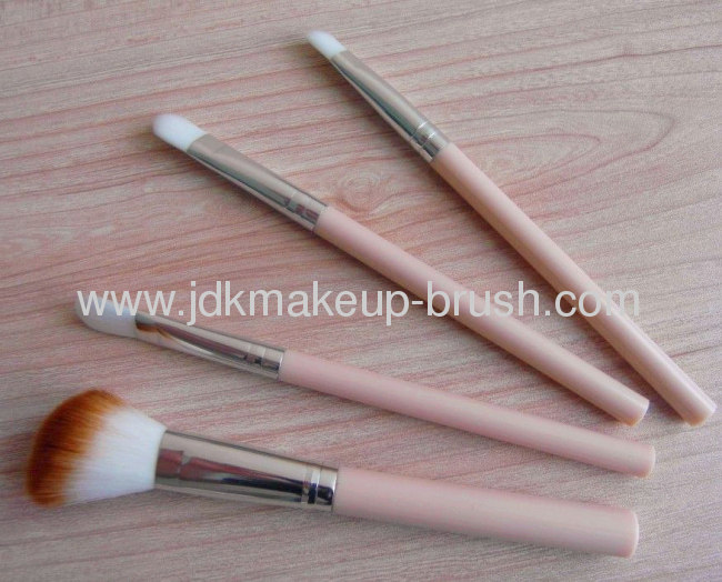 New 4PCS Pink Handle Makeup Brush set for Promotional gift