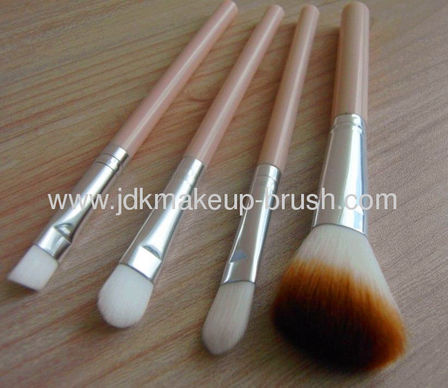 New 4PCS Pink Handle Makeup Brush set for Promotional gift