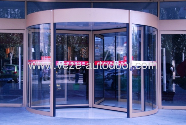 3 wing automatic revolving doors with showcase