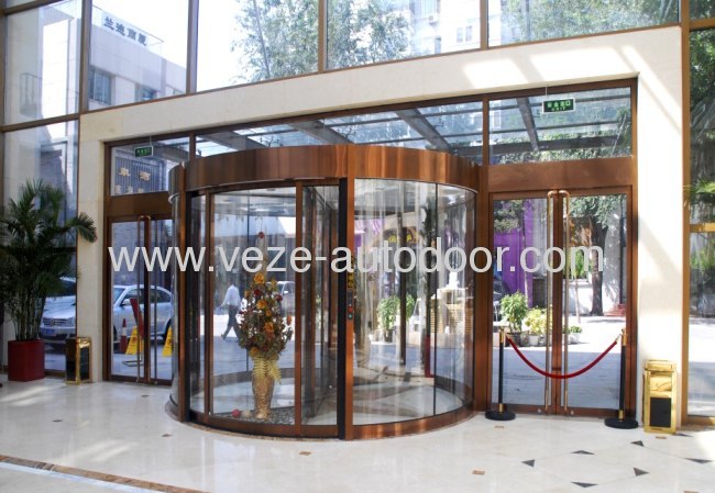 Four wing automatic revolving doors with showcase