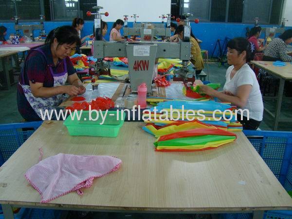 Inflatable kid beach ball