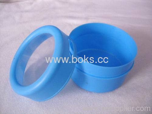 mini plastic pepper pot