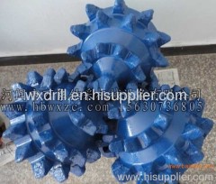 Tricone steel tooth bit for well drilling