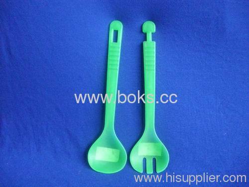 2013 plastic salad spoons