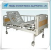 ICU Luxurious Two-function manual hospital bed with central control locking castors