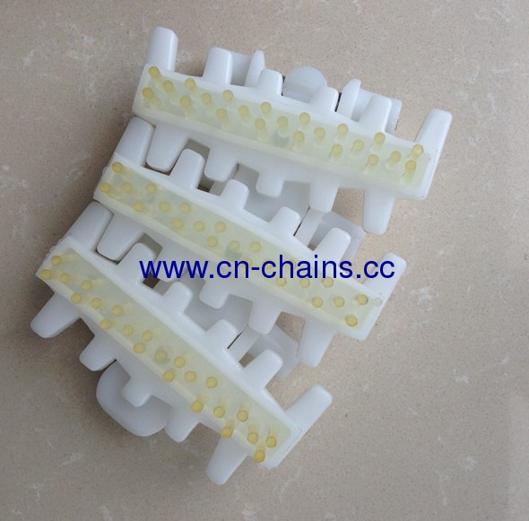 Flexible Cleated Chains RW-7100G