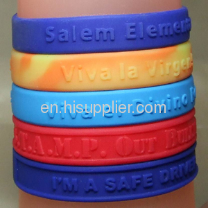 custom promotional silicone wristbands