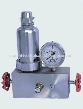 Forged gas safety valve for accumulator