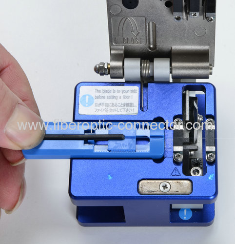 SC/UPC The Embedded Type Fiber Optic Fast Connector With 2.0x3.0 Bow-type Drop Cable 