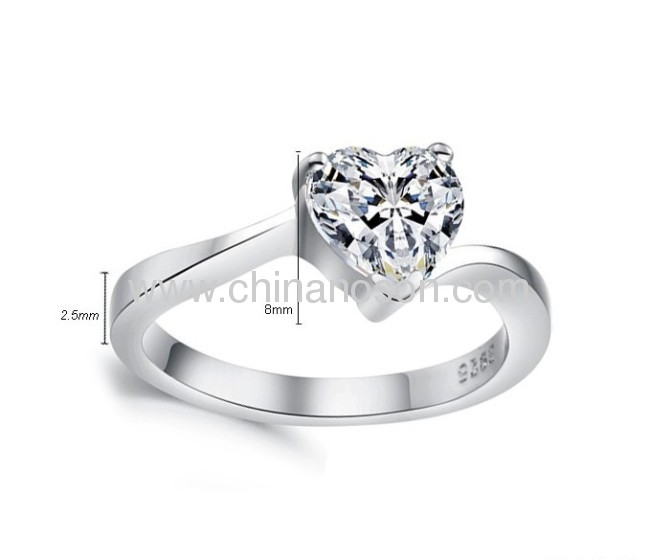 Heart diamond ring for wedding