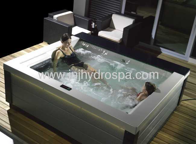 Massage whirpool hot tub outdoor