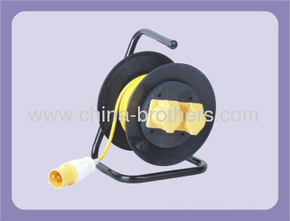 INDUSTRIAL 3-WIRE CABLE REEL WITH 3 OUTLET FOR 20-30 METER