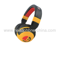 2013 New Design Wired Mixed Colors Strong Bass Over Ear Headphone STN-119