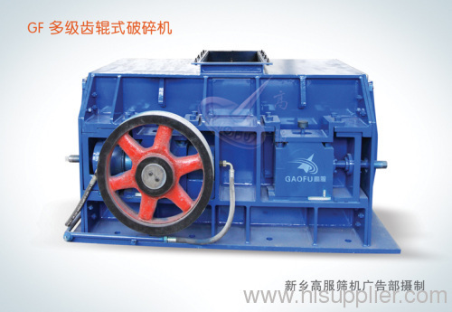 Double teeth roller crusher