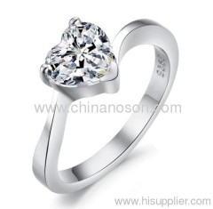 Heart diamond ring for wedding