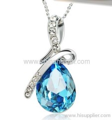 Jewellery necklace with swarovski pendant