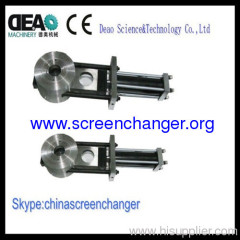 Screen changer for plastic polymer melt filtration