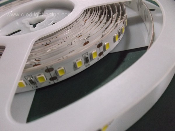 Flexible 120pcs/m 2835 SMD LED strip light tape