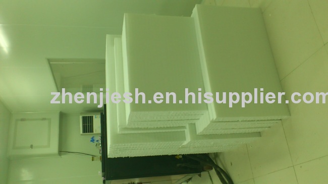 Mini-pleat HEPA filter for cleaning equipments