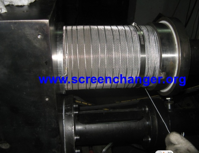 Continuous screen changer-new pulse backflush screen changer