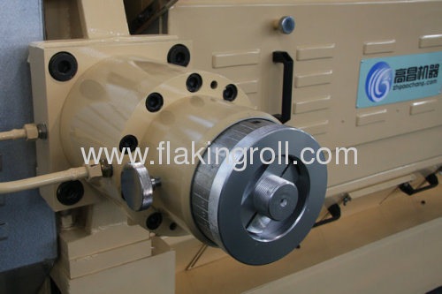 Hydraulic Soybean Flaker Machine