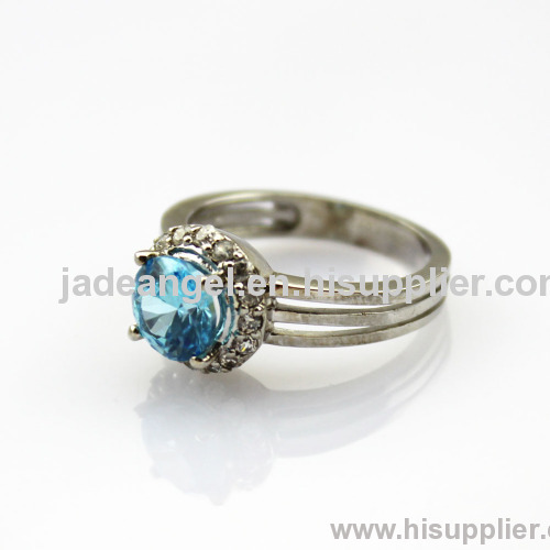 Fashion Jewelry 925 Silver Ring with 7mm Round Cut Blue Topaz and Clear Cubic Zircon