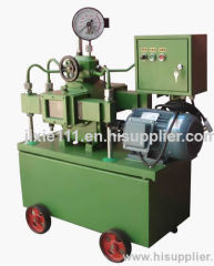 Hydraulic test pump with good ability of stabilizing pressure