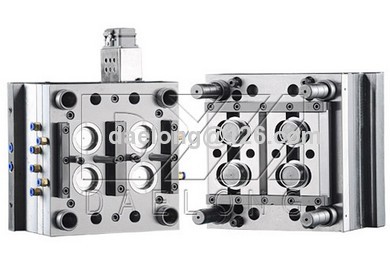 Plastic pilferproof closure mould